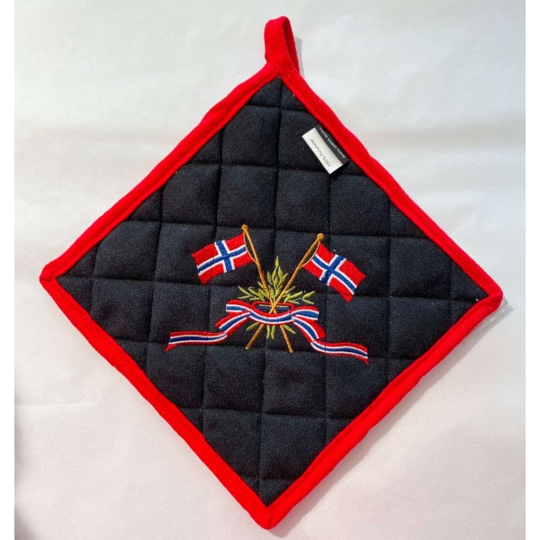 Gryteklut med norske flagg