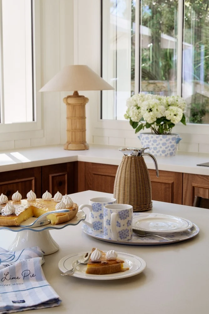 Blomsterkopp i steingods, blå/hvit - Bilde 2