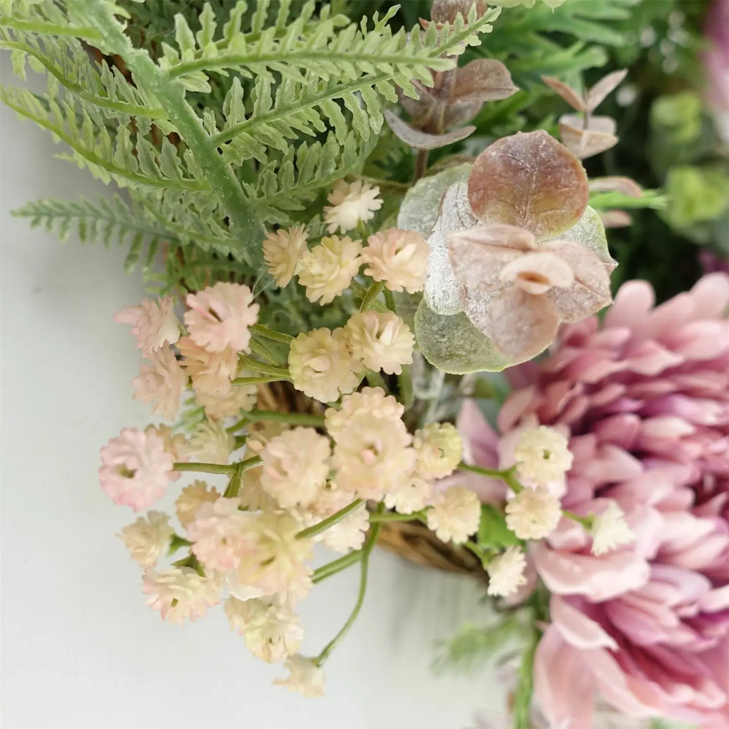 Krans med rosa blomster - Bilde 3